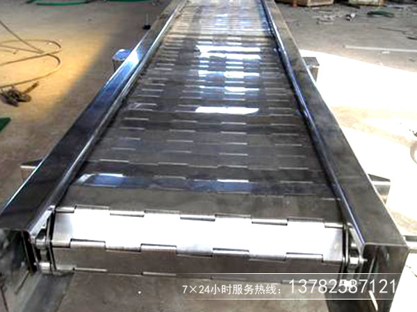 板鏈式耐高溫輸送機 板鏈式耐高溫輸送機