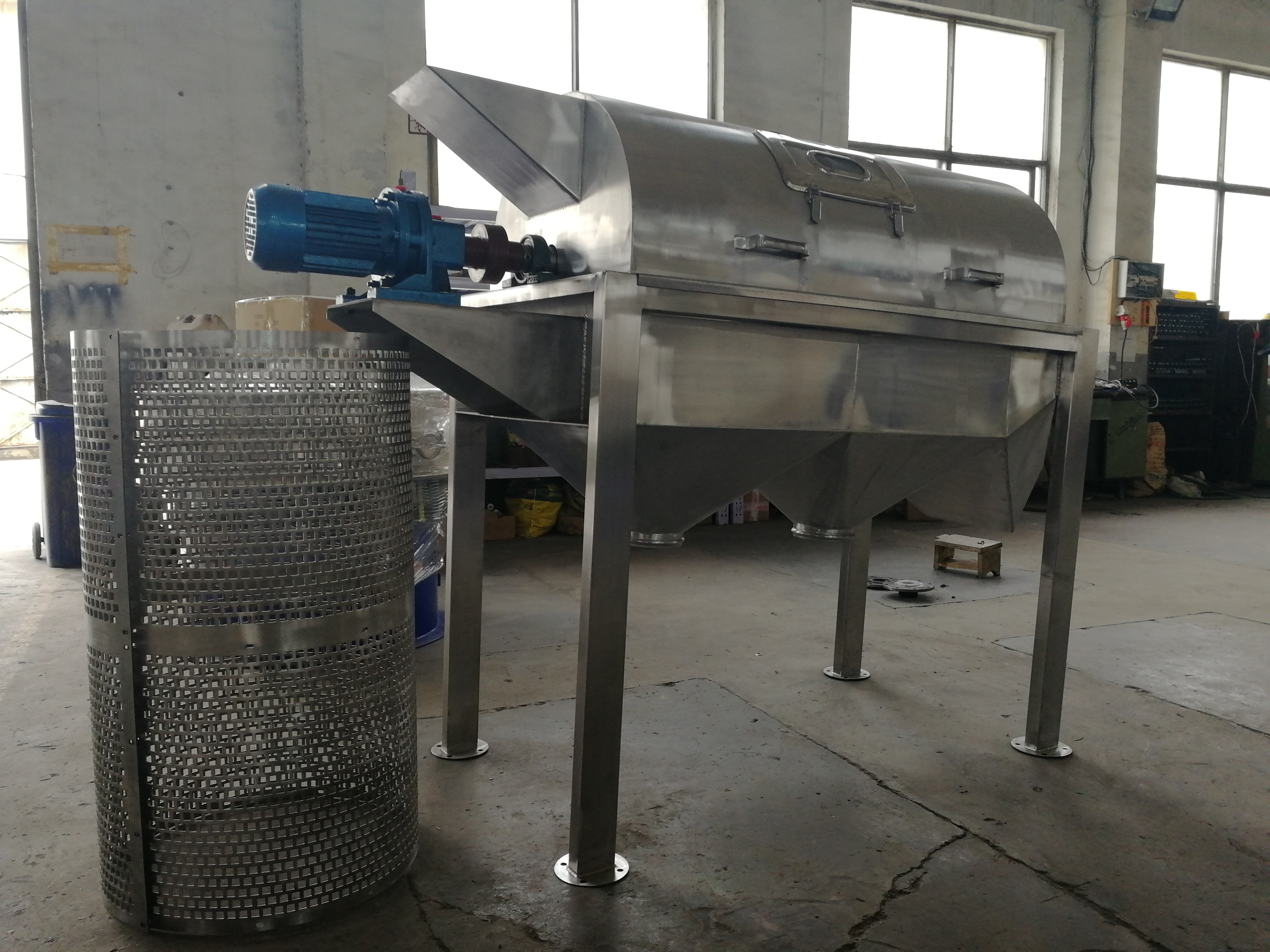 滾筒篩篩細(xì)粉可以篩到多少目?是否可以增加超聲波清網(wǎng)裝置配合使用?(滾筒篩篩細(xì)粉可以用嗎) 滾筒篩篩細(xì)粉可以篩到多少目?是否可以增加超聲波清網(wǎng)裝置配合使用?(滾筒篩篩細(xì)粉可以用嗎)