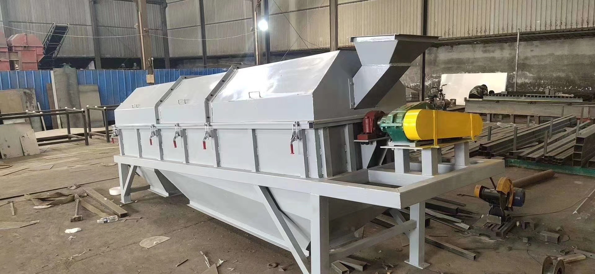 滾筒篩沙機(jī)作業(yè)中的優(yōu)勢(shì)亮點(diǎn) 滾筒篩沙機(jī)作業(yè)中的優(yōu)勢(shì)亮點(diǎn)